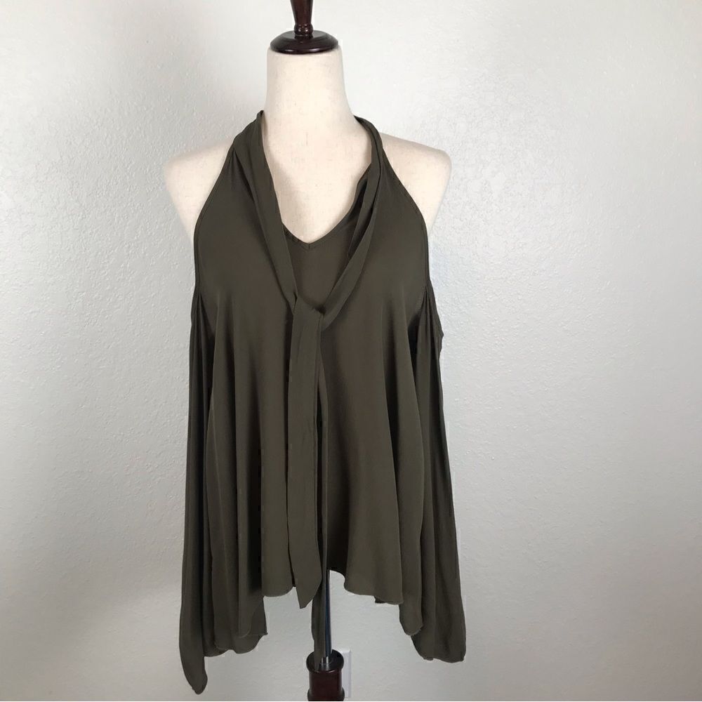 Elan olive green cold shoulder high low long sleeve blouse M